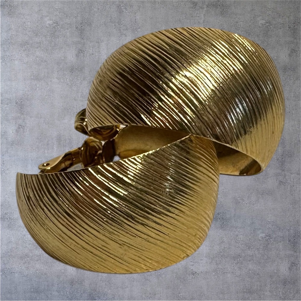 Vintage Gold Tone Chunky Hoop Earrings‎ Ribbed Clip On Statement